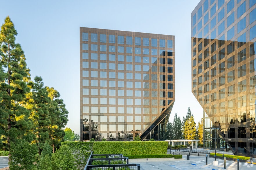 19900 MacArthur Blvd, Irvine, CA for lease - Building Photo - Image 3 of 6