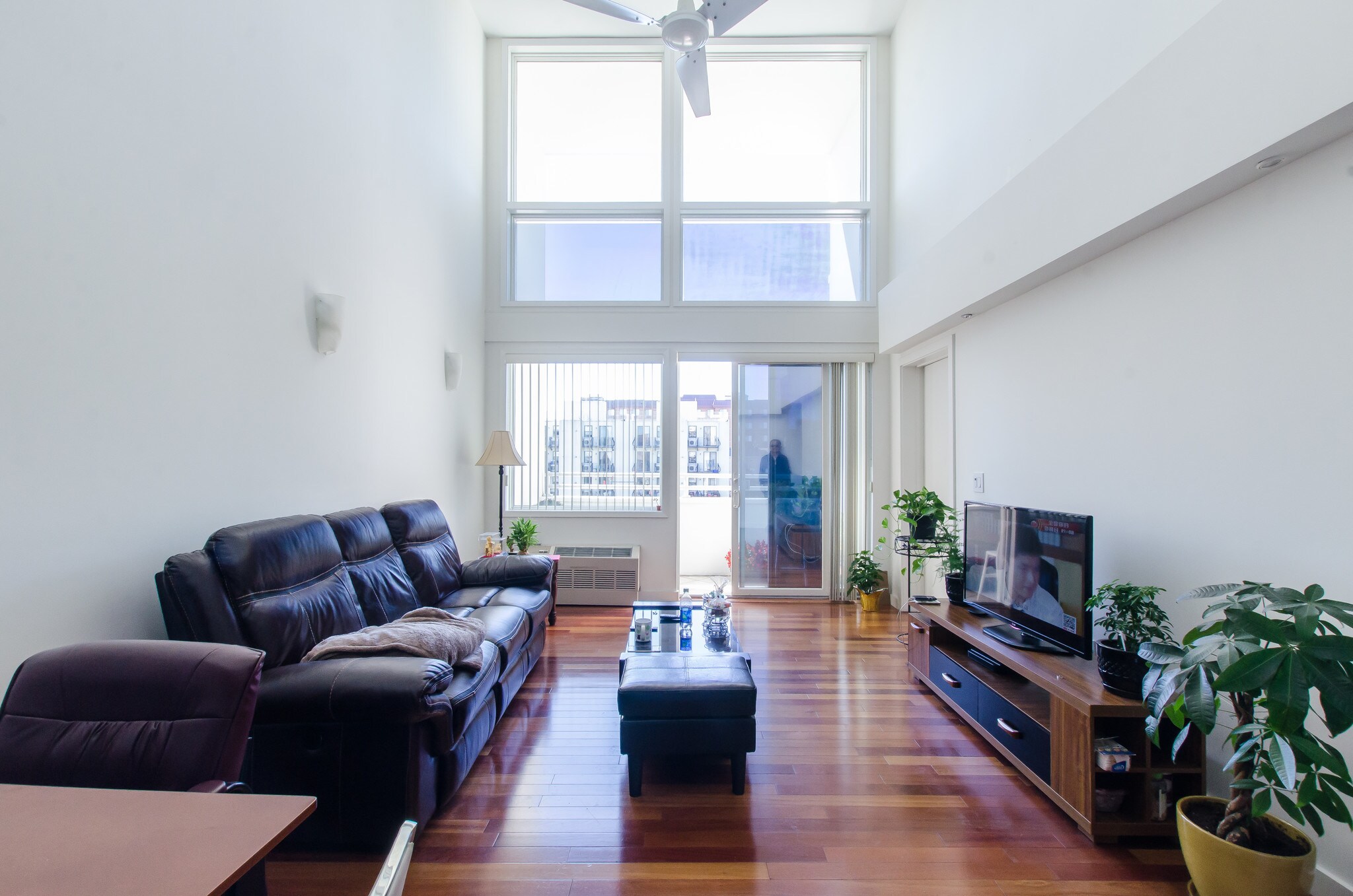 71-57 161st St, Fresh Meadows, NY à vendre Photo intérieure- Image 1 de 10