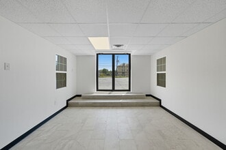 4909 Main St, Houston, TX à louer Photo du bâtiment- Image 2 de 10