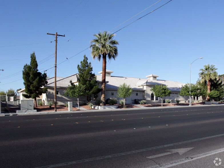 501 Rose St, Las Vegas, NV à louer - Photo du bâtiment - Image 3 de 4