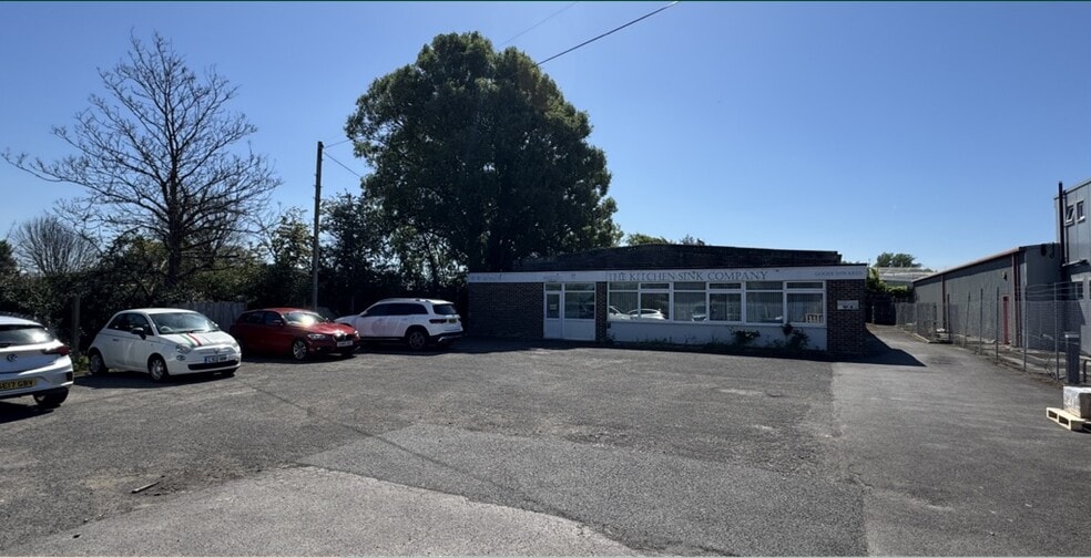 Evans Pl, Bognor Regis for sale - Primary Photo - Image 1 of 7