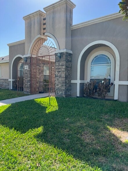 Portfolio of 7 Fourplexes in Pharr portefeuille de 7 propriétés à vendre sur LoopNet.ca - Photo du bâtiment - Image 2 de 7