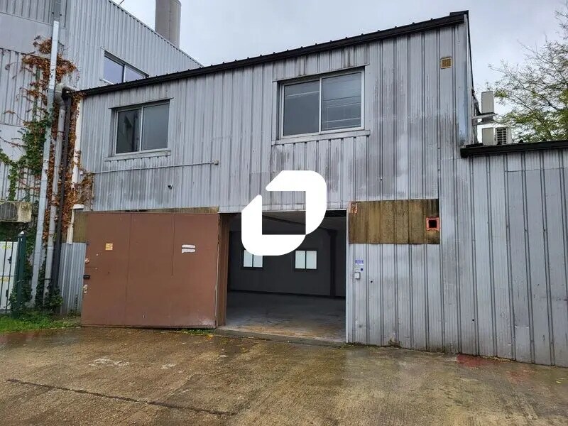 Flex in Bègles for lease Building Photo- Image 1 of 11