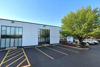 Plus de détails pour 1120 Mitchell Ct, Crystal Lake, IL - Industriel à louer