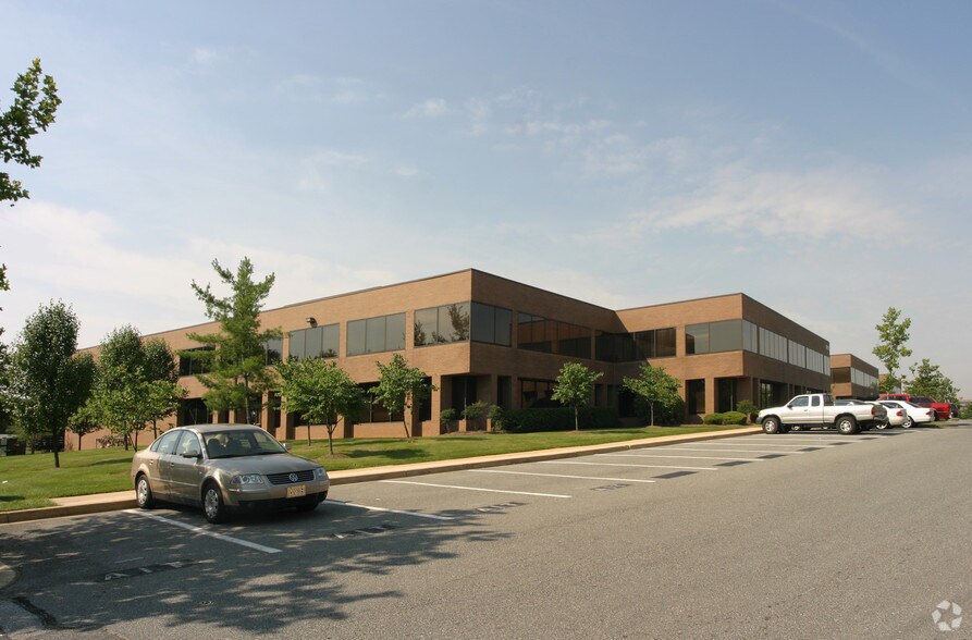 10101-10123 Senate Dr, Lanham, MD à louer - Photo du bâtiment - Image 3 de 10