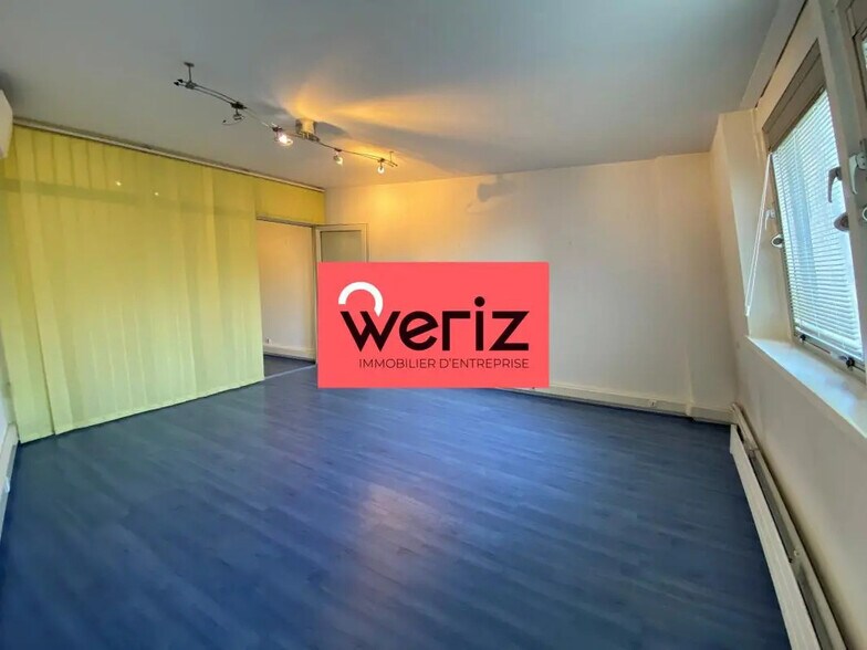 Office in Marseille for lease - Interior Photo - Image 3 of 6