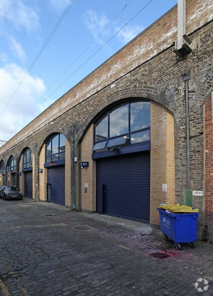 Poyser St, Londres à louer - Photo du bâtiment - Image 3 de 81