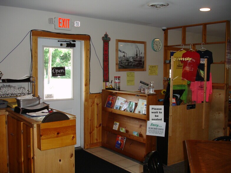 23991 3rd St, Trempealeau, WI à vendre - Photo du bâtiment - Image 3 de 25