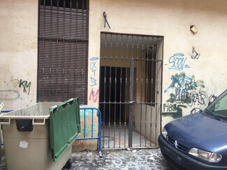 Plus de détails pour Multi-résidentiel à vendre