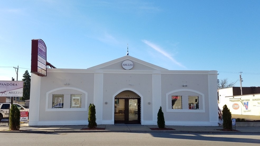 3118 N Harlem Ave, Chicago, IL à vendre - Photo principale - Image 2 de 5