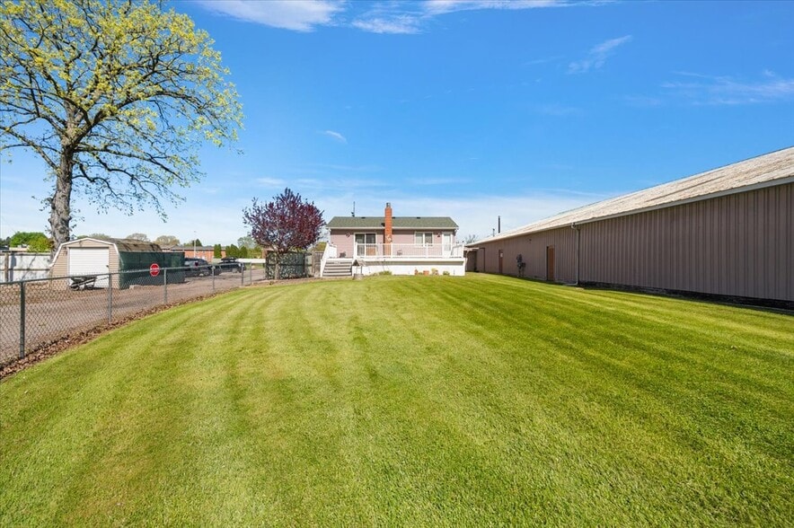 4376 Beecher Rd, Flint, MI for sale - Building Photo - Image 3 of 22