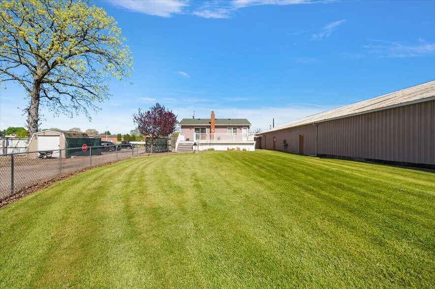 4376 Beecher Rd, Flint, MI à vendre - Photo du bâtiment - Image 3 de 22