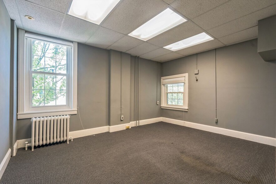 349 W State St, Media, PA for lease - Building Photo - Image 2 of 18