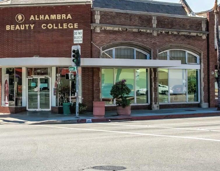 200-214 W Main St, Alhambra, CA for lease - Building Photo - Image 2 of 8