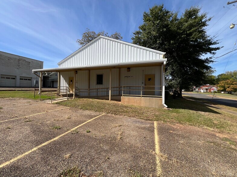 204 N Alamo Blvd, Marshall, TX à vendre - Photo du bâtiment - Image 3 de 37