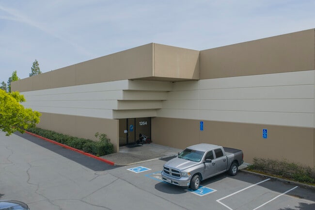 Plus de détails pour 1264 Apollo Way, Santa Rosa, CA - Industriel à louer