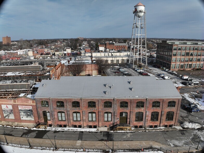 21 Clark St, Trenton, NJ à louer - Communauté Matterport - Image 2 de 45