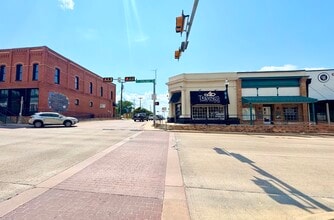 101 N Goliad, Rockwall, TX for lease Interior Photo- Image 1 of 8