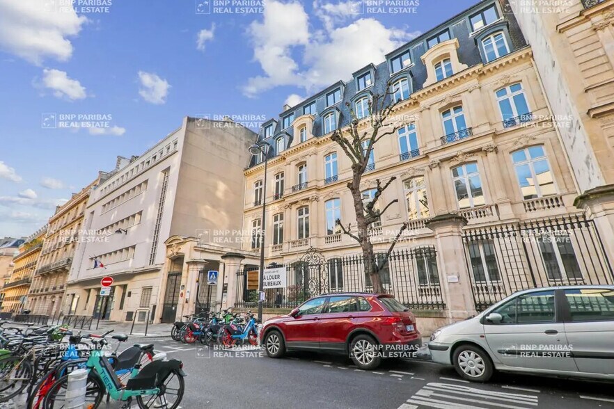 6 Rue Paul Baudry, Paris à louer - Photo du bâtiment - Image 2 de 25
