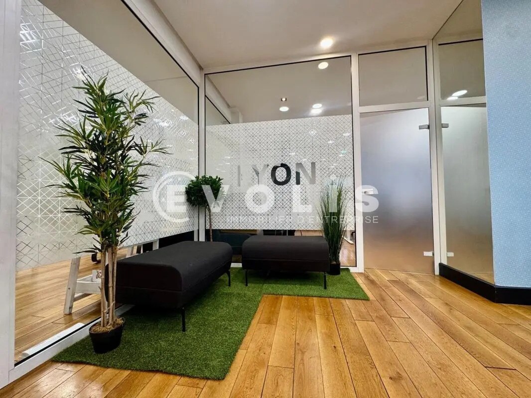 27 Avenue Georges Pompidou, Lyon for lease Lobby- Image 1 of 8