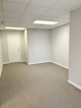 409 Coleman Blvd, Mount Pleasant, SC for lease Interior Photo- Image 1 of 3