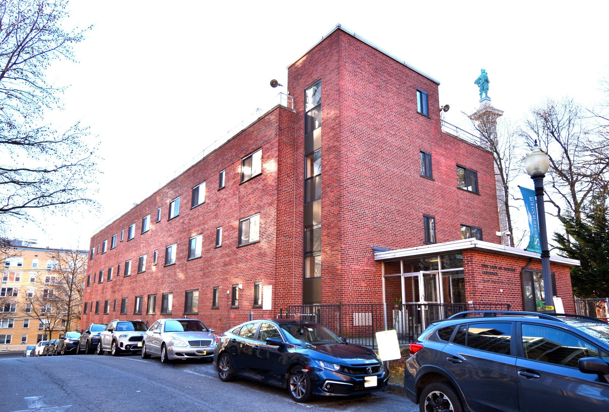 2975 Independence Ave, Bronx, NY à louer Photo du bâtiment- Image 1 de 2