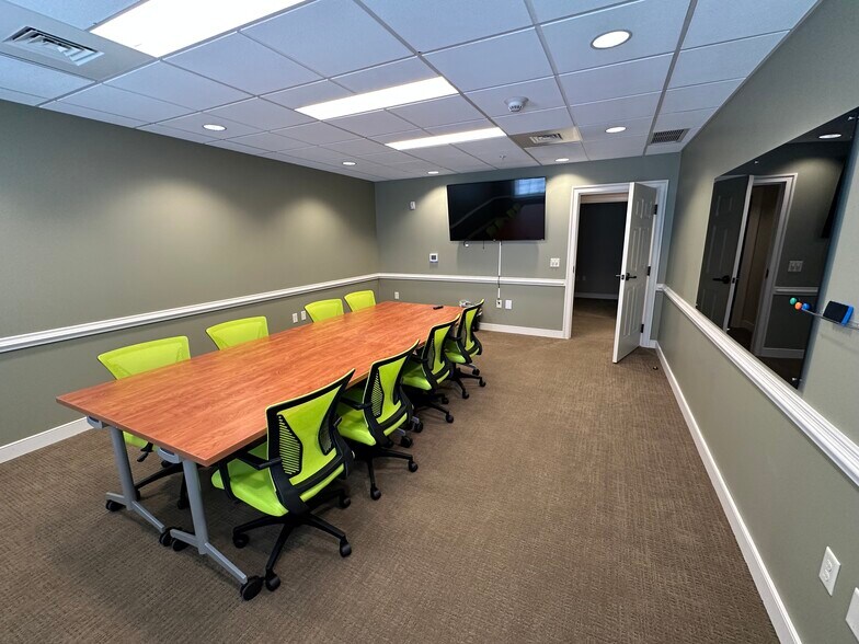 10 N Church St, West Chester, PA à louer - Photo intérieure - Image 2 de 12