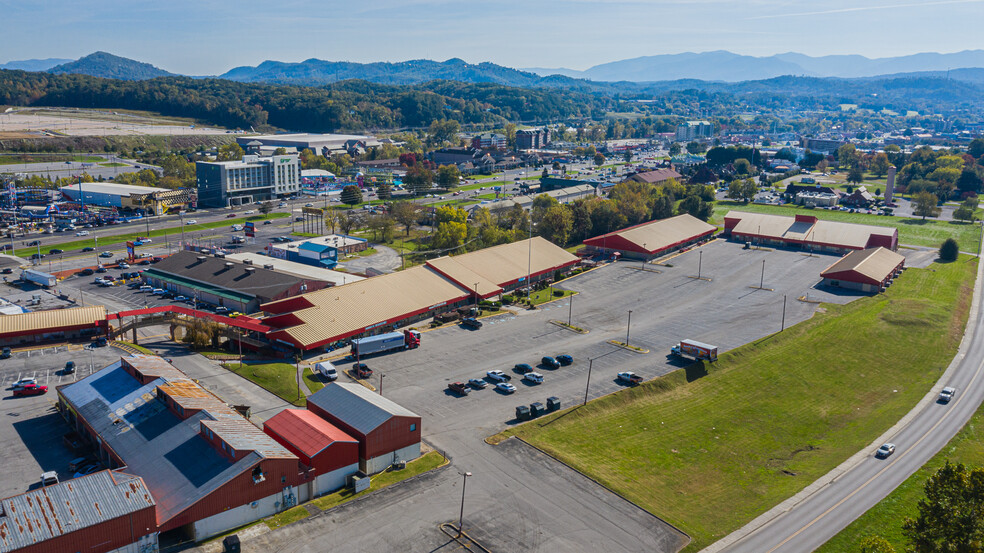 2850 Parkway, Pigeon Forge, TN à vendre - Photo du bâtiment - Image 1 de 1