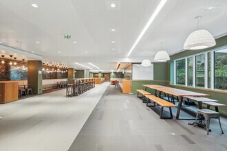 12 Avenue André Malraux, Levallois-Perret for lease Building Photo- Image 2 of 13