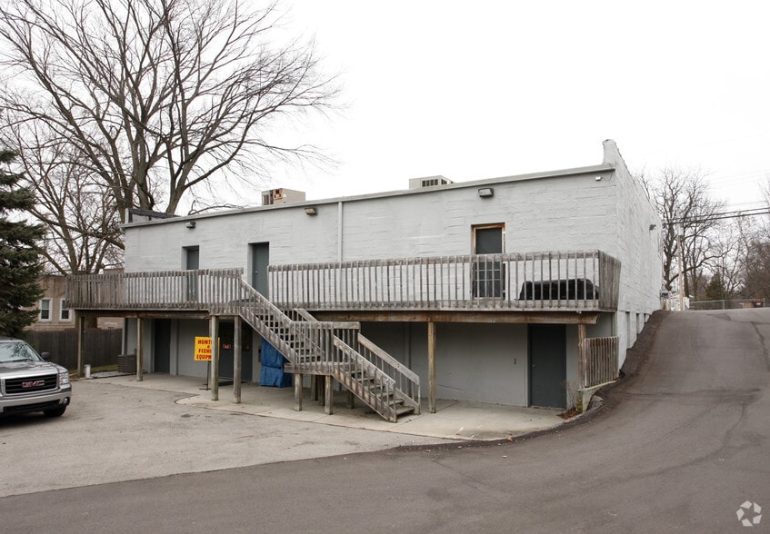 13630 Main St, Bath, MI à louer - Photo du bâtiment - Image 3 de 3