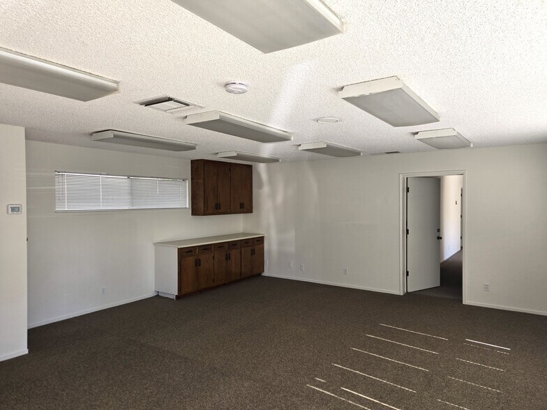 1092 E Grand Ave, Arroyo Grande, CA à louer - Photo du bâtiment - Image 3 de 4