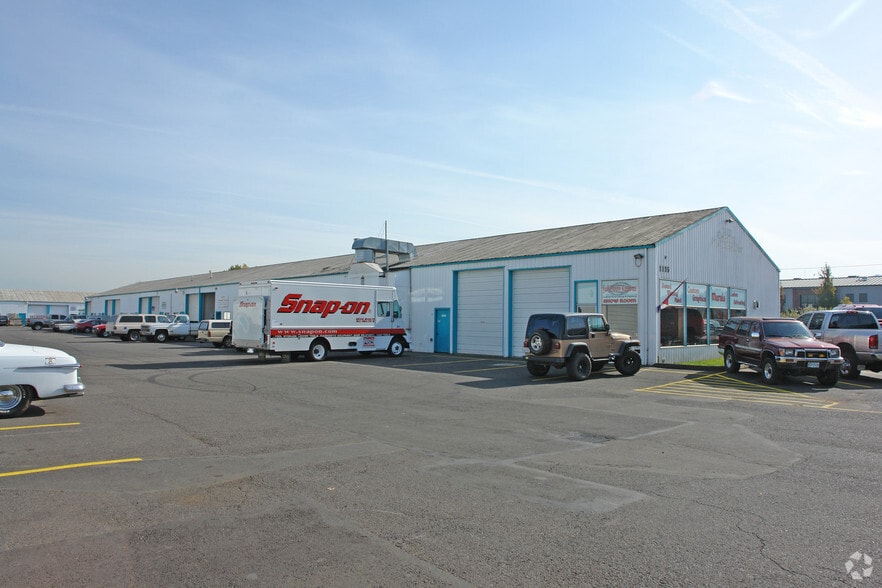 1125 Bailey Hill Rd, Eugene, OR for lease - Building Photo - Image 2 of 4