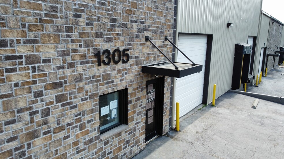 1301-1317 Transport Dr, Raleigh, NC for lease - Building Photo - Image 3 of 10