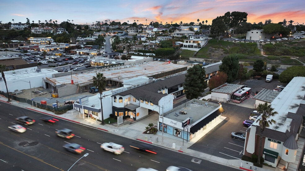 2436 W Coast Hwy, Newport Beach, CA à louer - Photo du bâtiment - Image 2 de 25