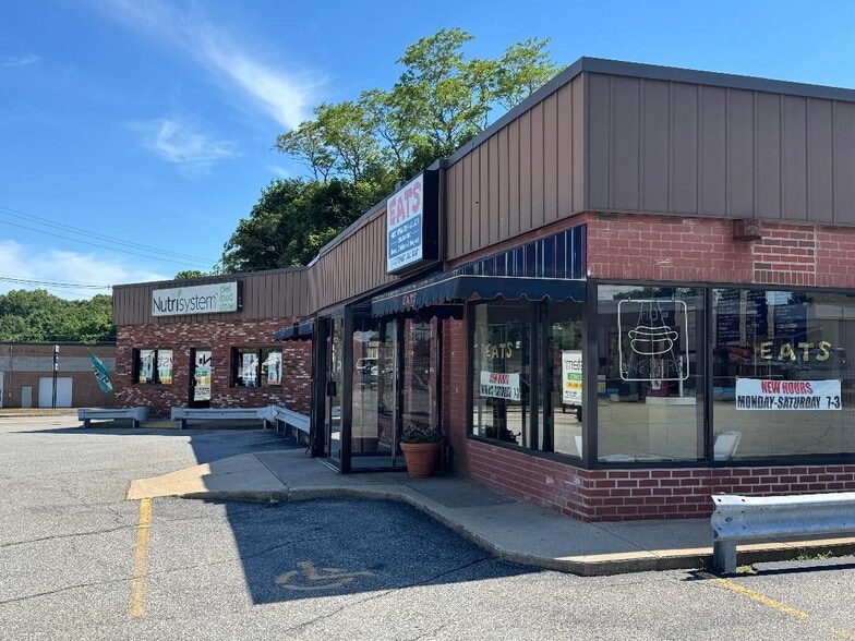 1393 Fall River, Seekonk, MA for sale - Building Photo - Image 3 of 13