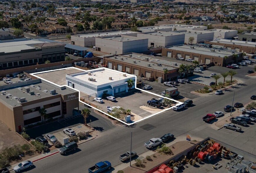231 Sunpac Ave, Henderson, NV à louer - Photo du bâtiment - Image 2 de 8