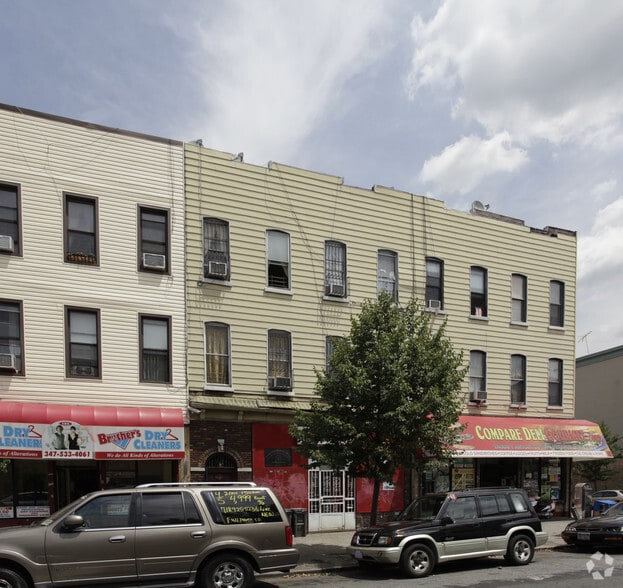 105 & 153 Wilson Avenue portfolio of 2 properties for sale on LoopNet.ca - Building Photo - Image 1 of 2