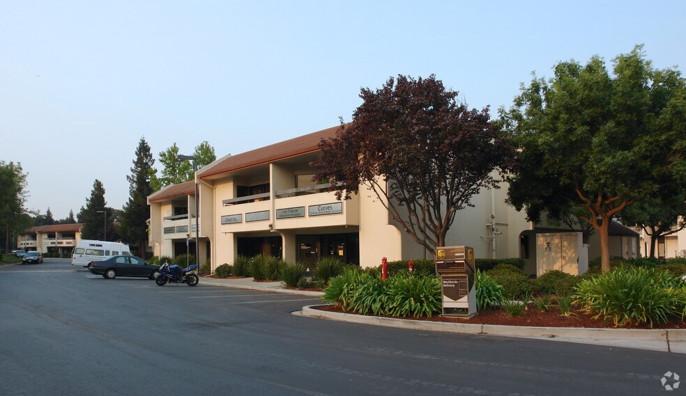 1620 Oakland Rd, San Jose, CA à louer - Photo du bâtiment - Image 2 de 5
