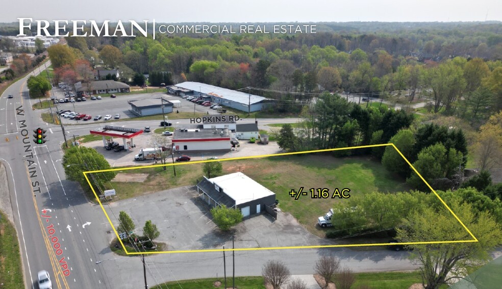 2020 W Mountain St, Kernersville, NC for sale - Primary Photo - Image 1 of 5