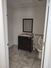 6350 Cephis Dr, Clemmons, NC for lease Interior Photo- Image 2 of 27