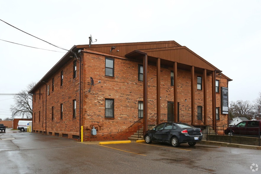 24350 Joy Rd, Redford, MI for lease - Building Photo - Image 2 of 4