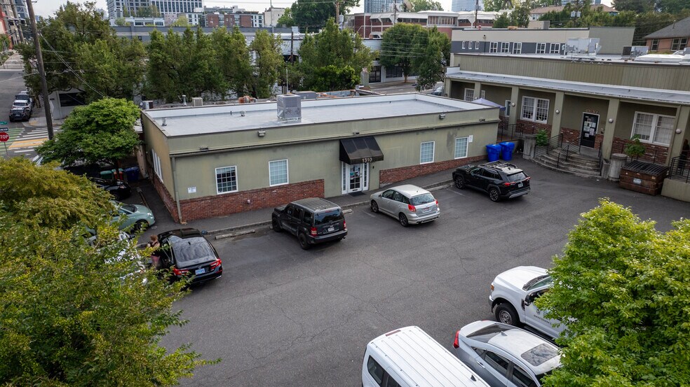1310 SW 17th Ave, Portland, OR for lease - Building Photo - Image 2 of 7