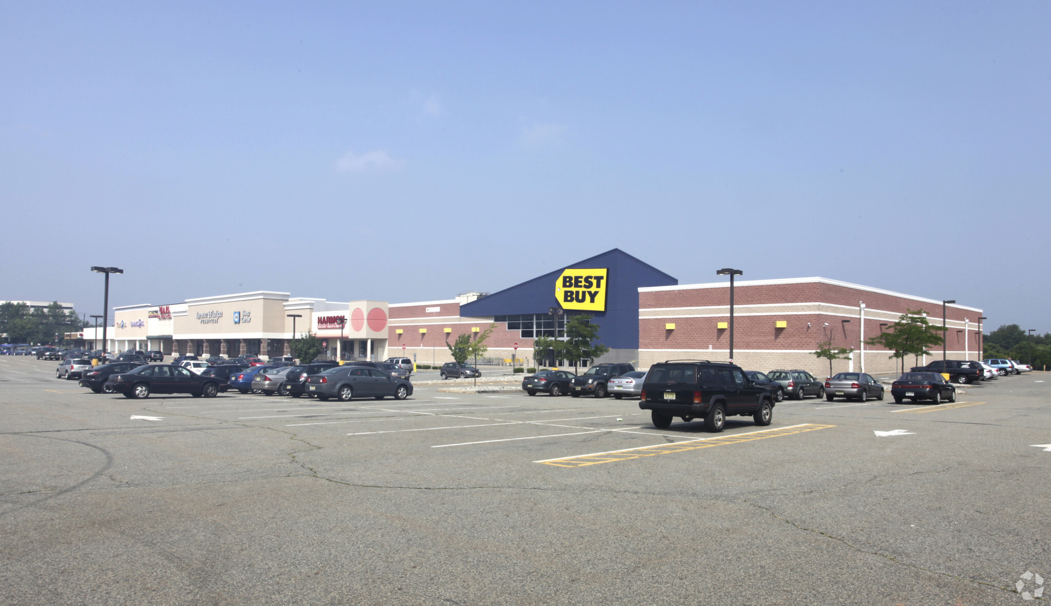 675 US Highway 1 S, Iselin, NJ for lease Building Photo- Image 1 of 13