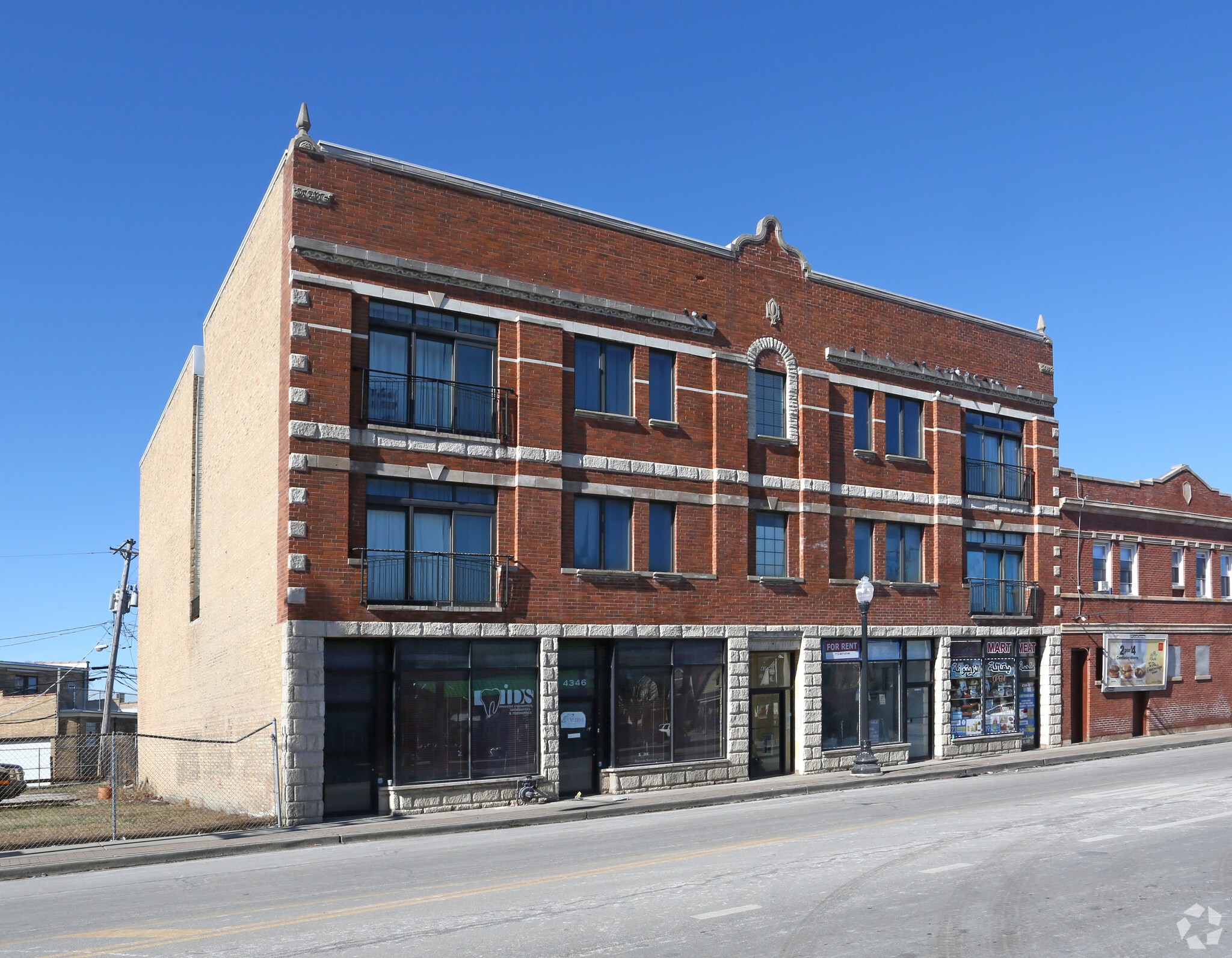 4346 N Pulaski Rd, Chicago, IL for lease Primary Photo- Image 1 of 5