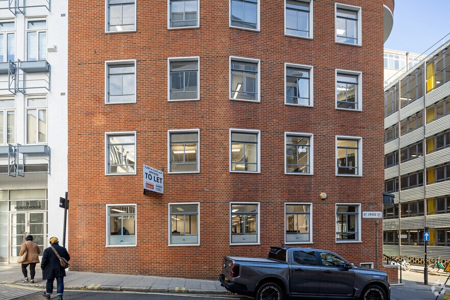 14A St Cross St, Londres à vendre - Photo du bâtiment - Image 2 de 18