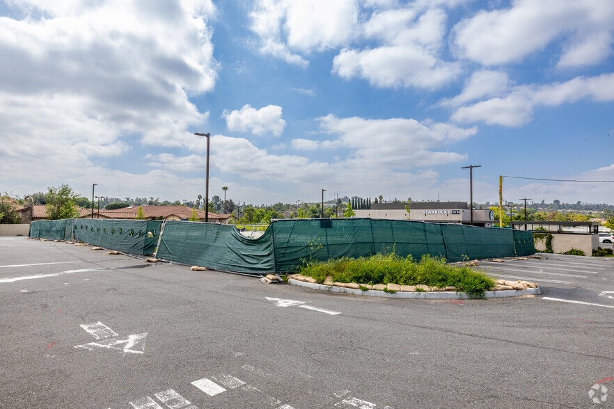 24892 Alicia Pkwy, Laguna Hills, CA for lease - Primary Photo - Image 3 of 15