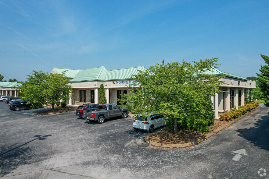 7161 Lee Hwy, Chattanooga, TN à vendre - Photo du bâtiment - Image 1 de 1