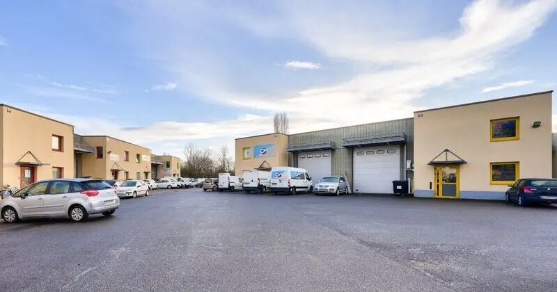 Flex in Pontault-Combault for lease Primary Photo- Image 1 of 16