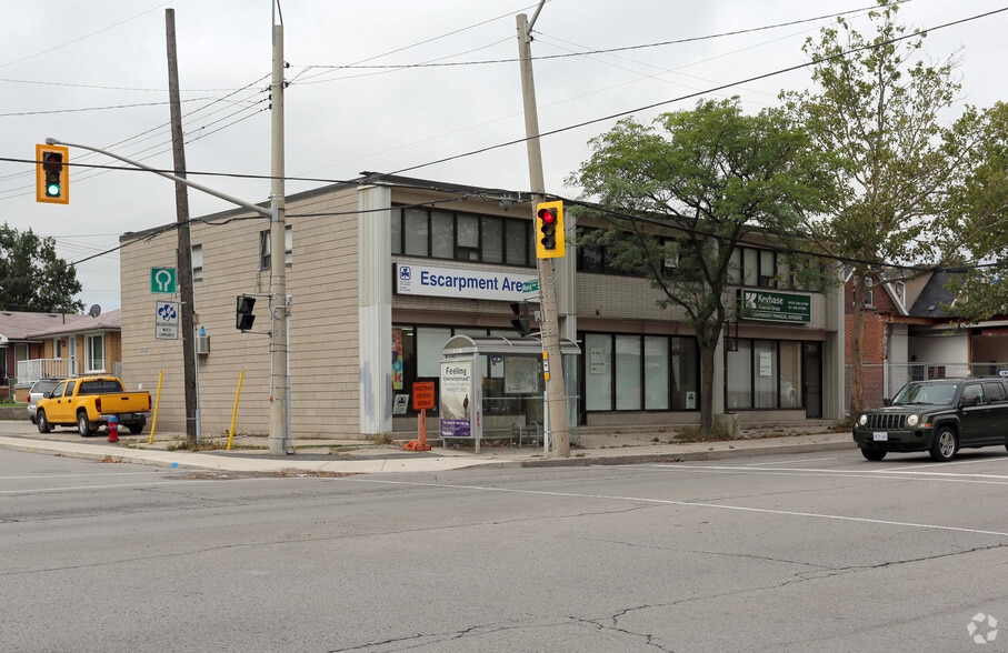 354-360 Queenston Rd, Hamilton, ON for sale - Primary Photo - Image 1 of 1