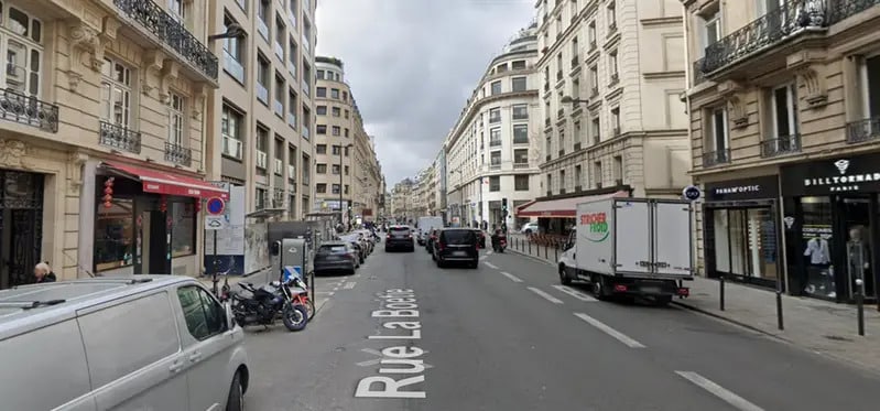 Retail in Paris for lease - Building Photo - Image 2 of 5